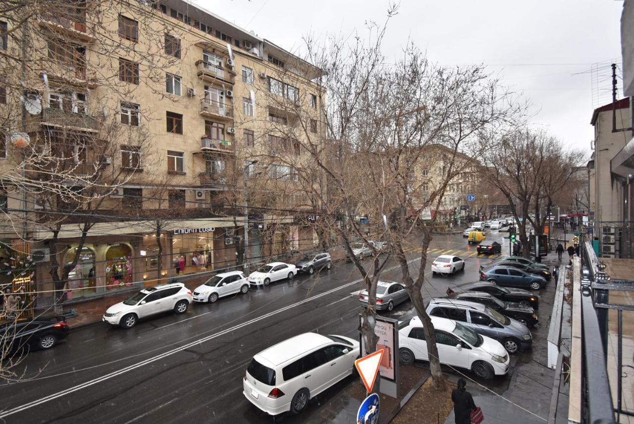 19Tumanyan Excellent Apartment In The Centre Of Capital Jerevan Buitenkant foto