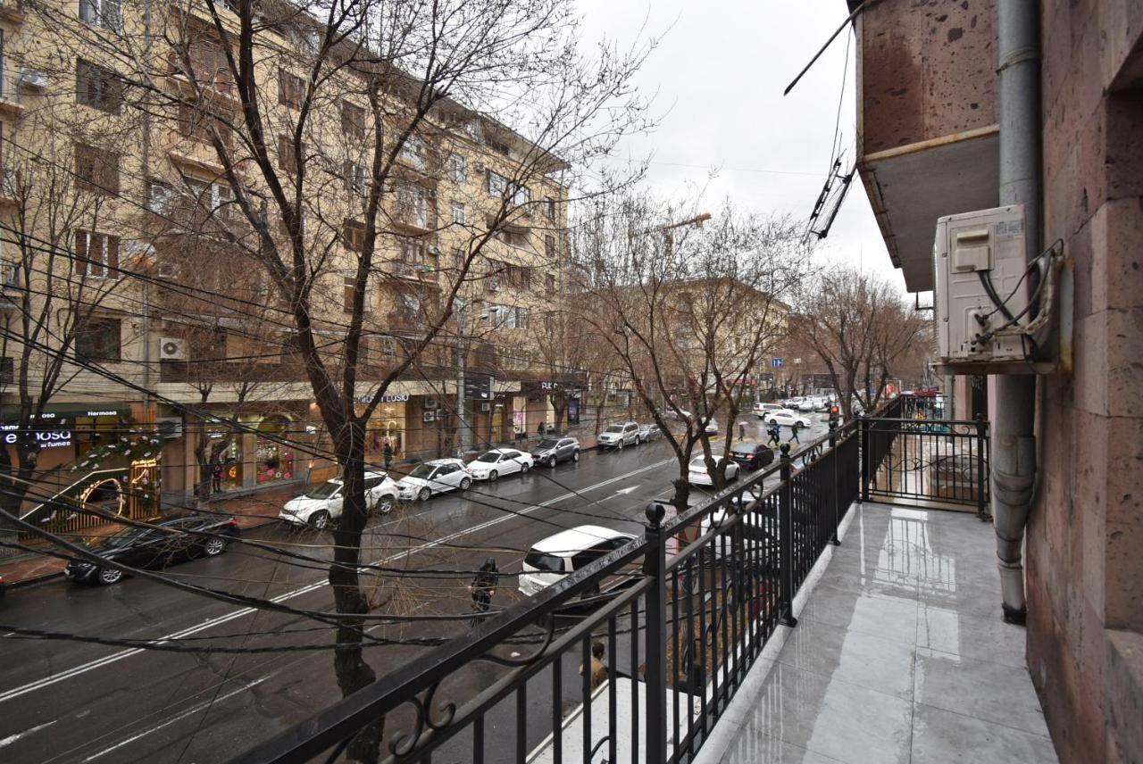 19Tumanyan Excellent Apartment In The Centre Of Capital Jerevan Buitenkant foto